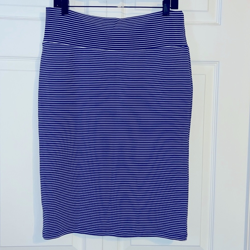 LuLaRoe Cassie pencil skirt
